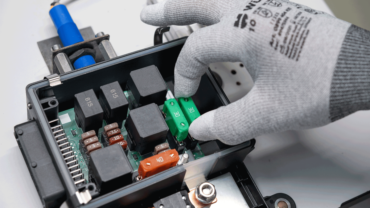 KÜÇÜK ELEKTRİK PARÇALARI