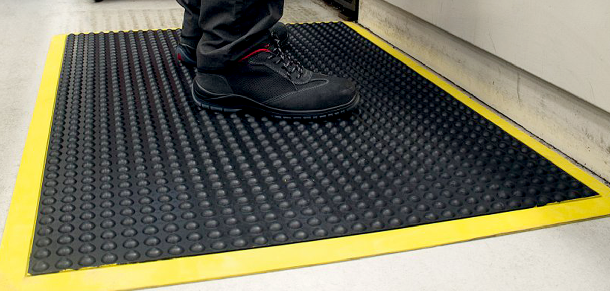 Anti-fatigue mats for an ergonomic workplace